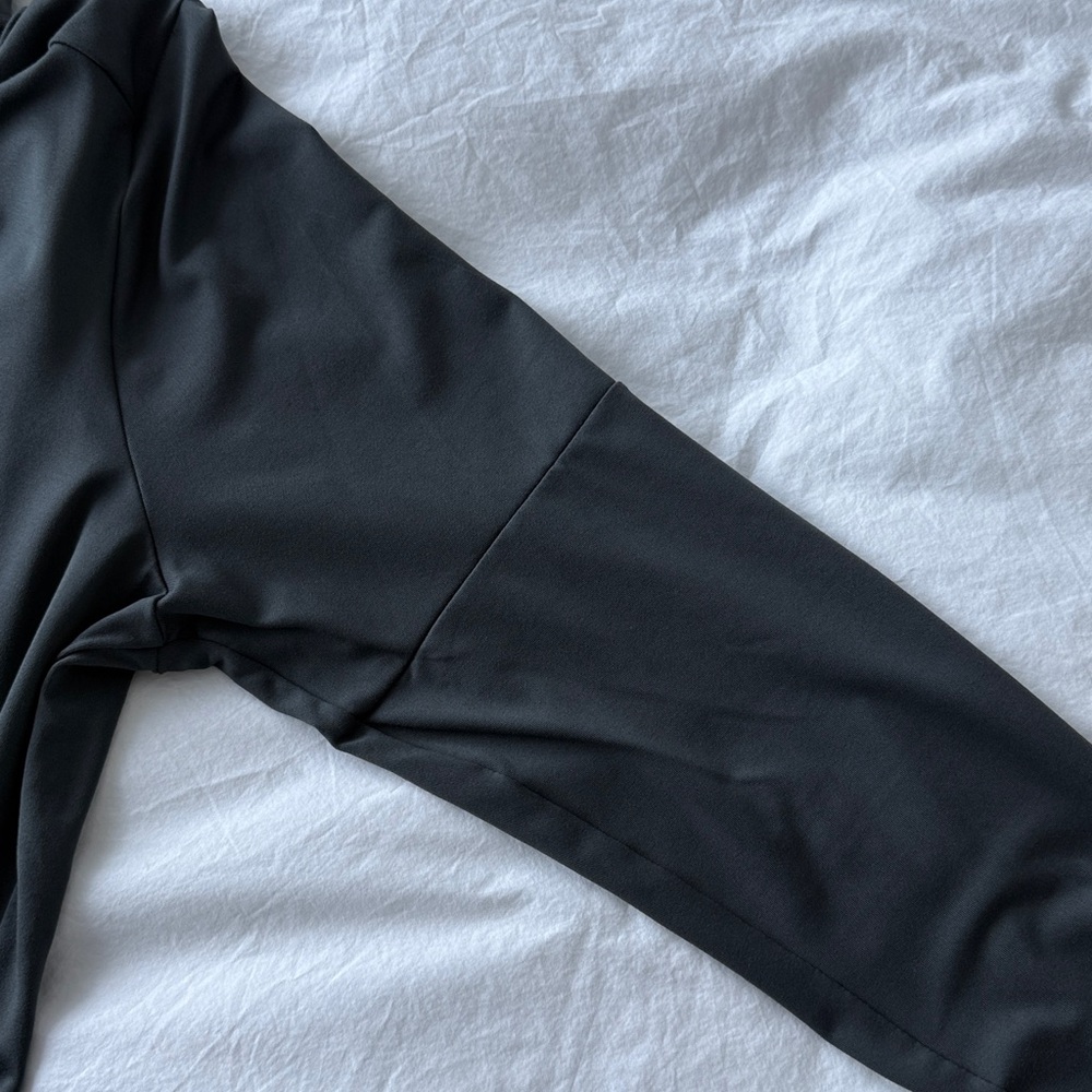 Nike Black Long-Sleeve Quarter-Zip Performance Top - Picture 7 of 8